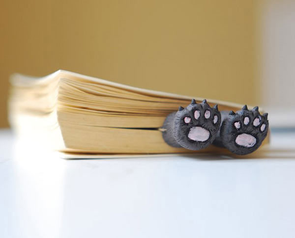 cat paws bookmark