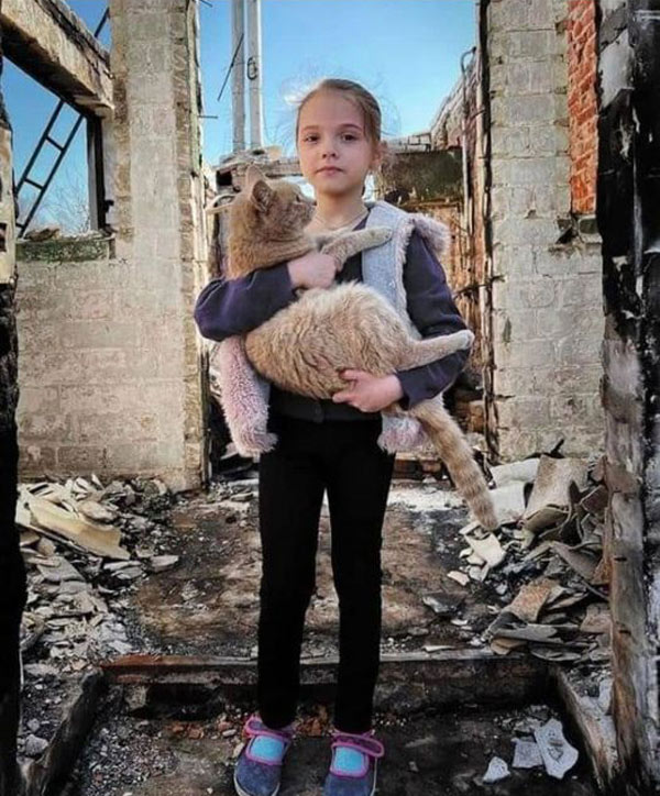 ukraine girl and cat