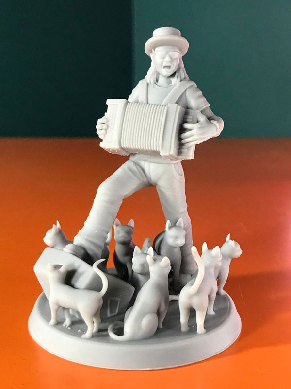 accordion with cats figurine