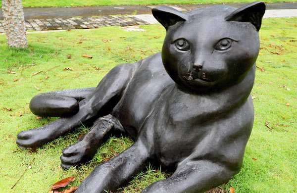 carved cat statue